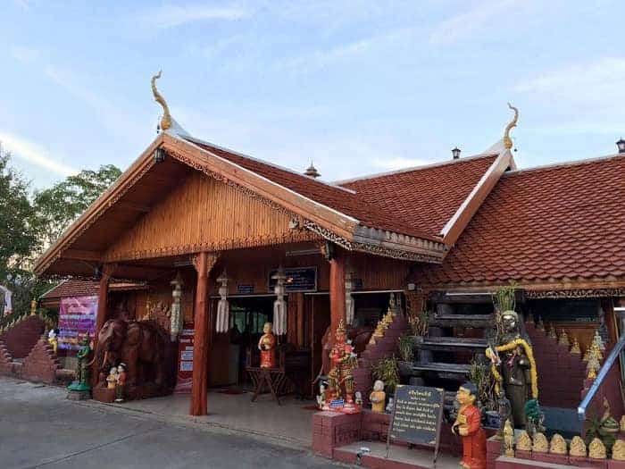 เที่ยวแพร่ไม่มีรถ, โปรแกรมเที่ยวแพร่ 1 วัน