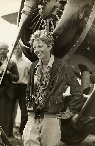 Amelia Earhart คือใคร, นักบินหญิงคนแรก