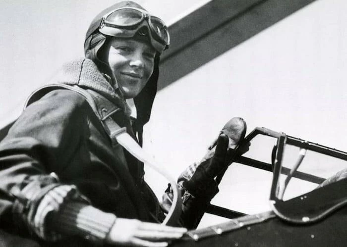 Amelia Earhart คือใคร, นักบินหญิงคนแรก