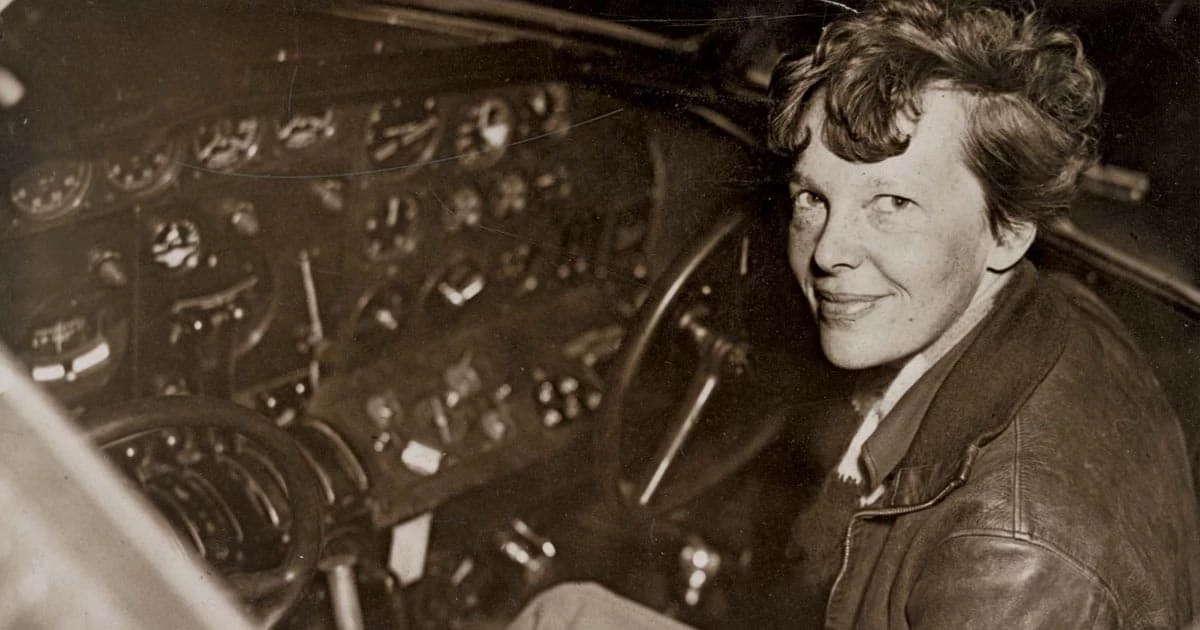 Amelia Earhart คือใคร, นักบินหญิงคนแรก